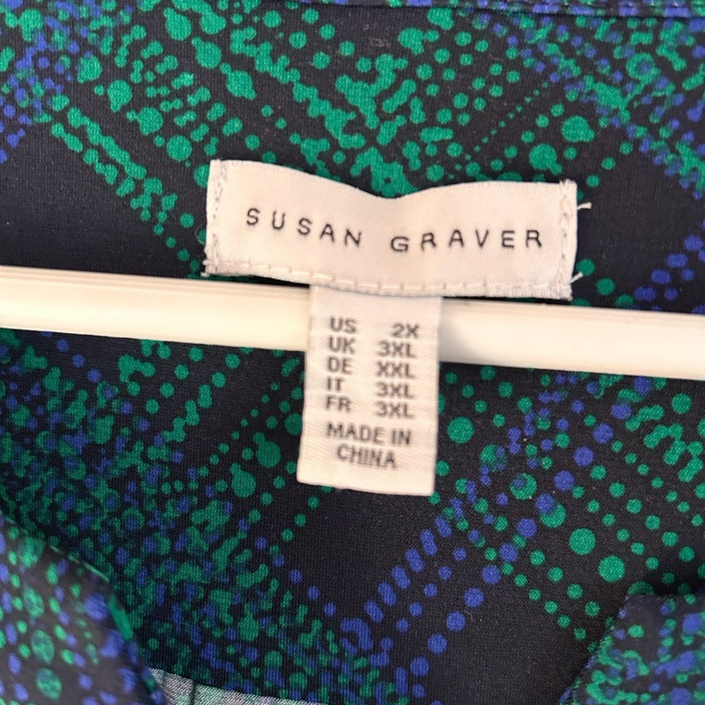 Susan Graver Green and Blue Patterned Top Bell Sleeves and Zipper Front Pockets - Picture 2 of 7